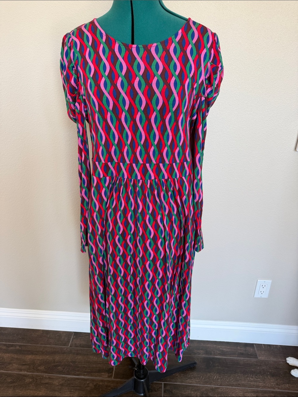 Boden Geometric Twisted Waist Jersey dress-  Multi-Color Wave Print Midi Dress